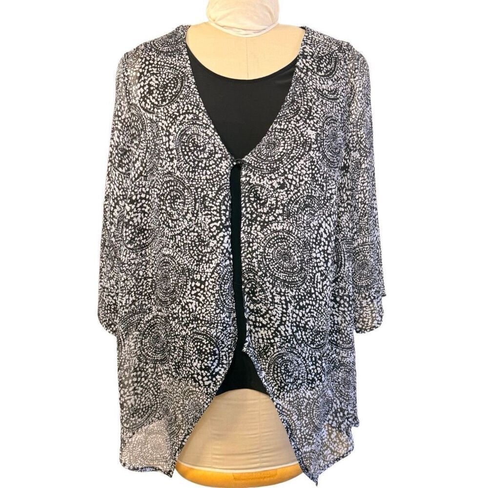 Slim Factor by Investments Flowy Top Plus Sz. 1X Black & White Geometric Pattern